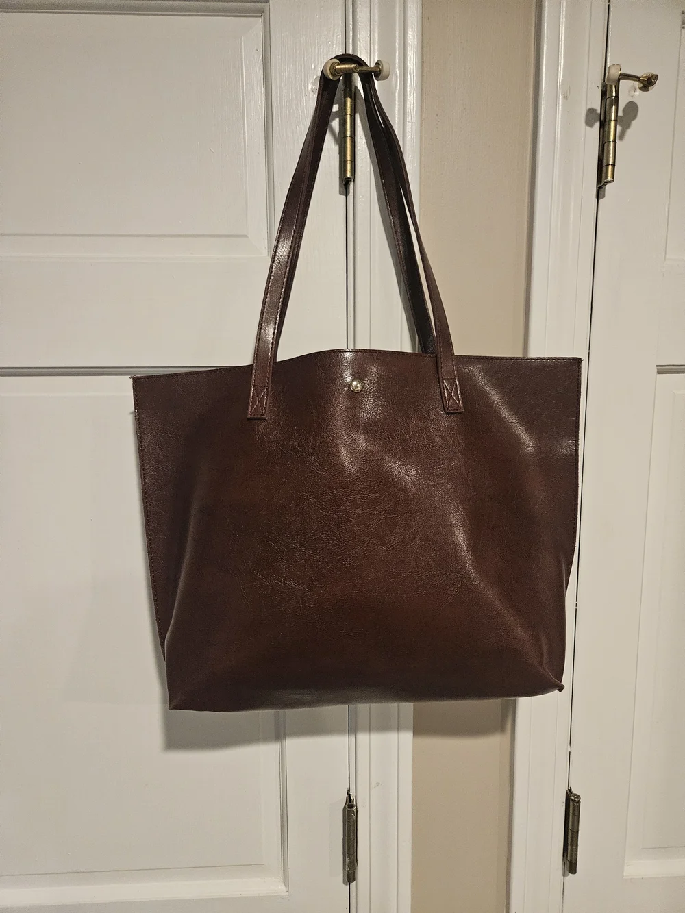 Classic Brown Leather Tote Bag - Spacious Everyday Carry